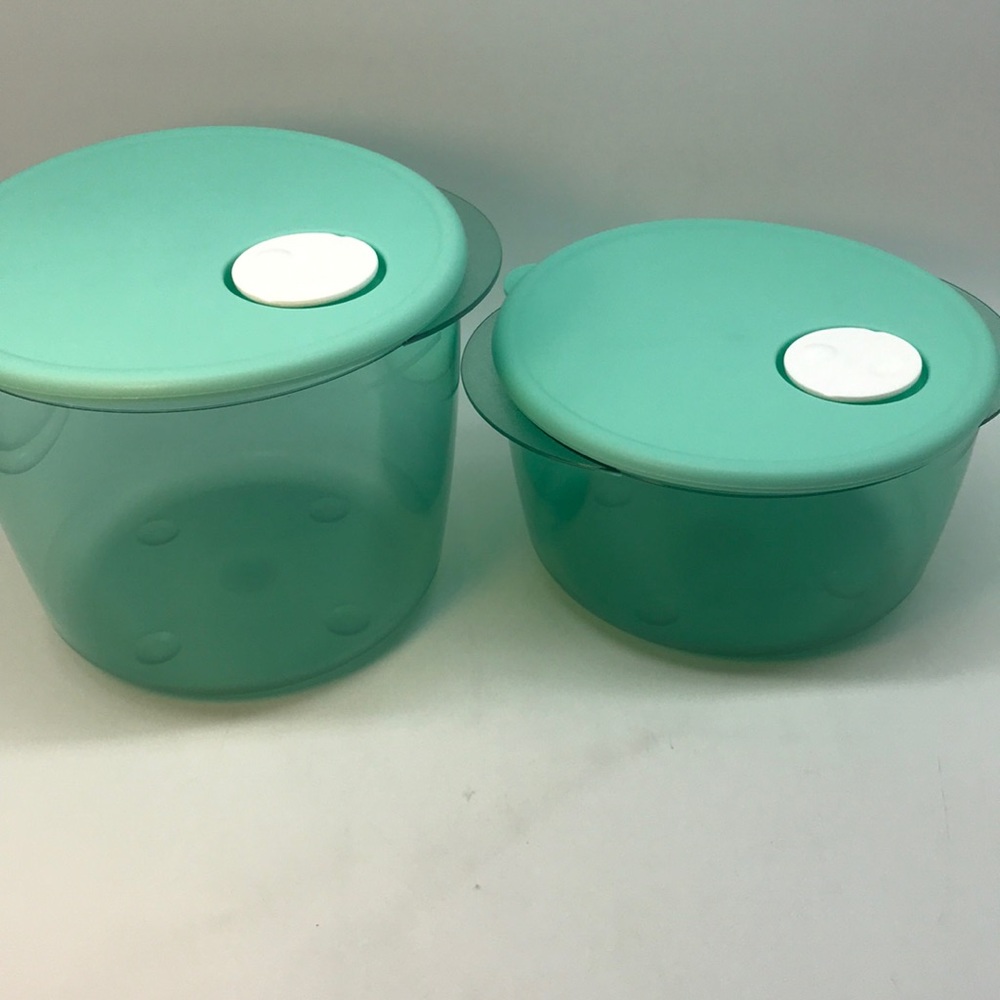 Tupperware CrystalWave Round Plus Containers 2-PC - Picture 3 of 16